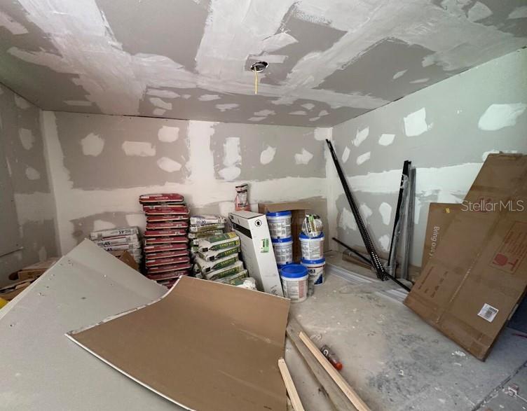 Image 4 of 7 For 7066 54th Avenue N