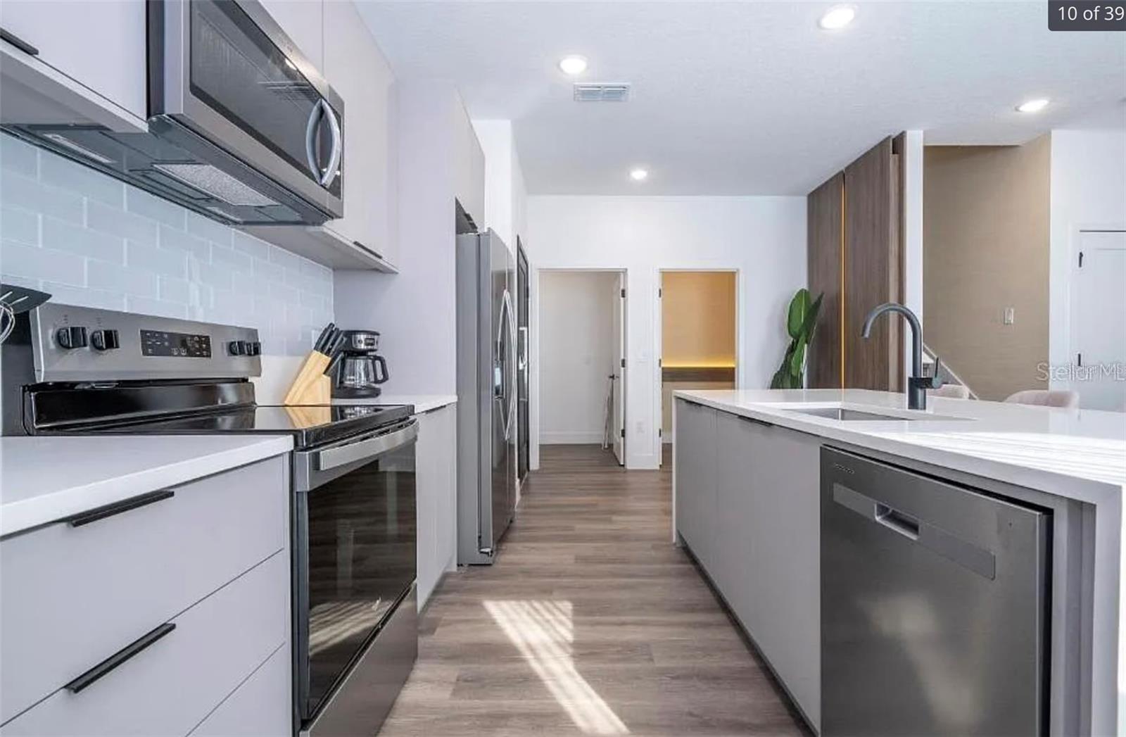 Image 14 of 21 For 9120 Boracay Court