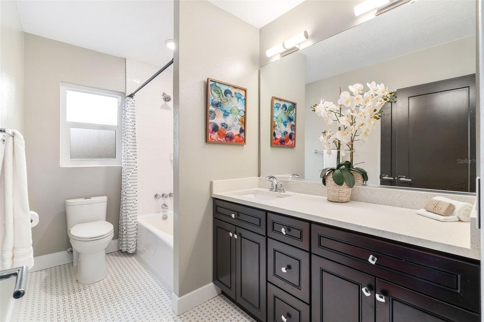 Image 17 of 29 For 1213 Lindenwood Lane