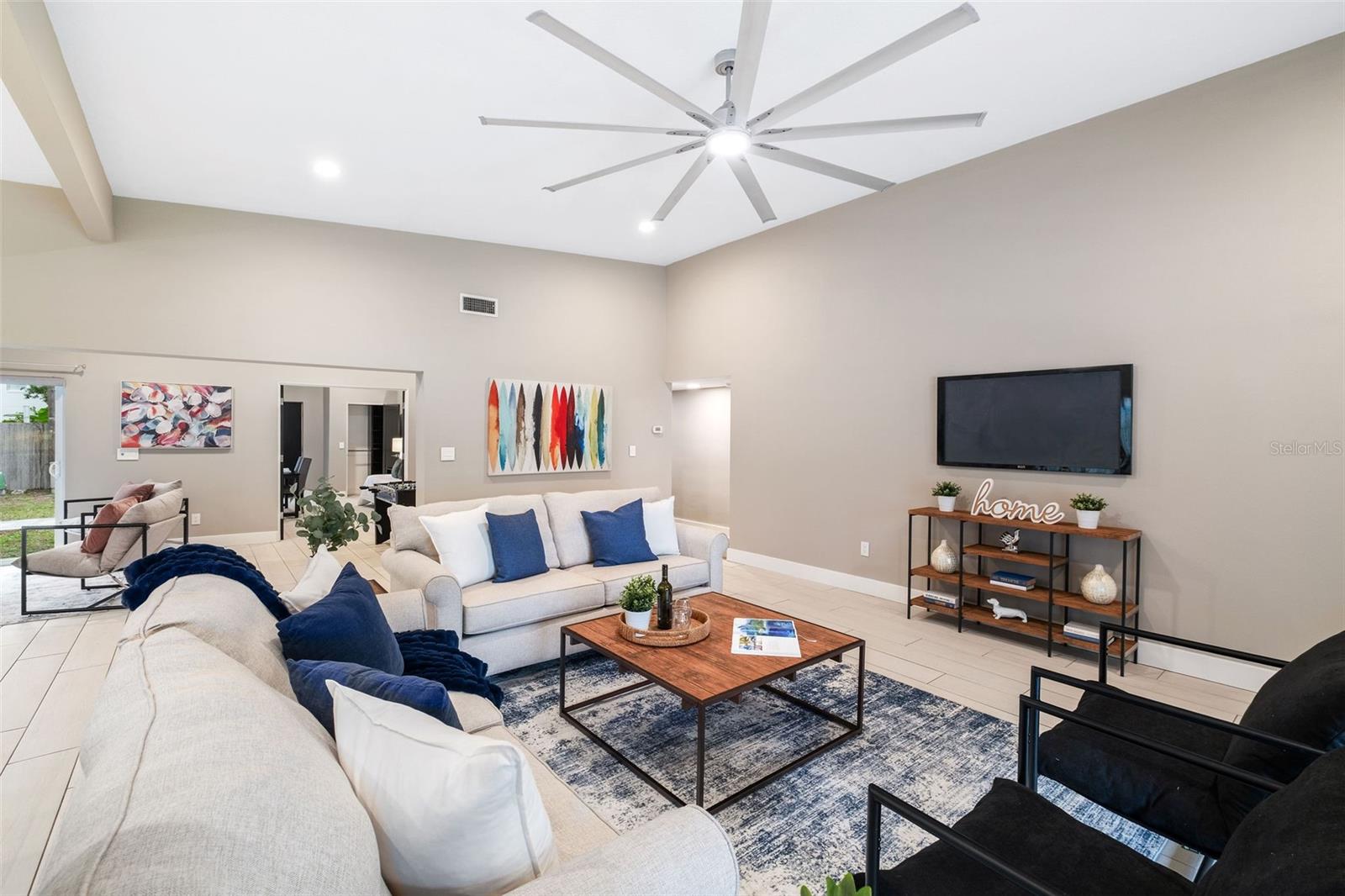 Image 23 of 29 For 1213 Lindenwood Lane