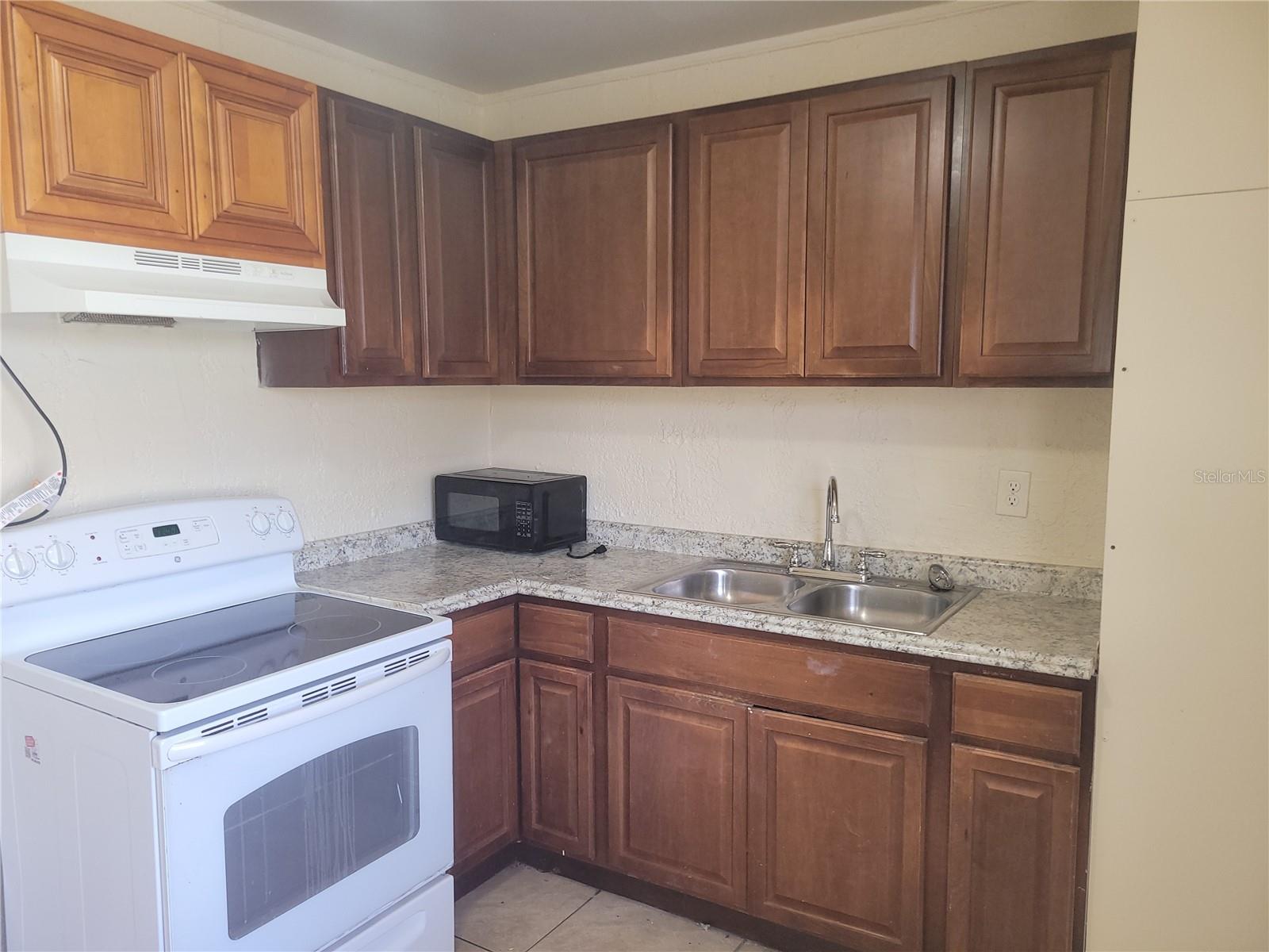 Image 11 of 24 For 508 Booker St