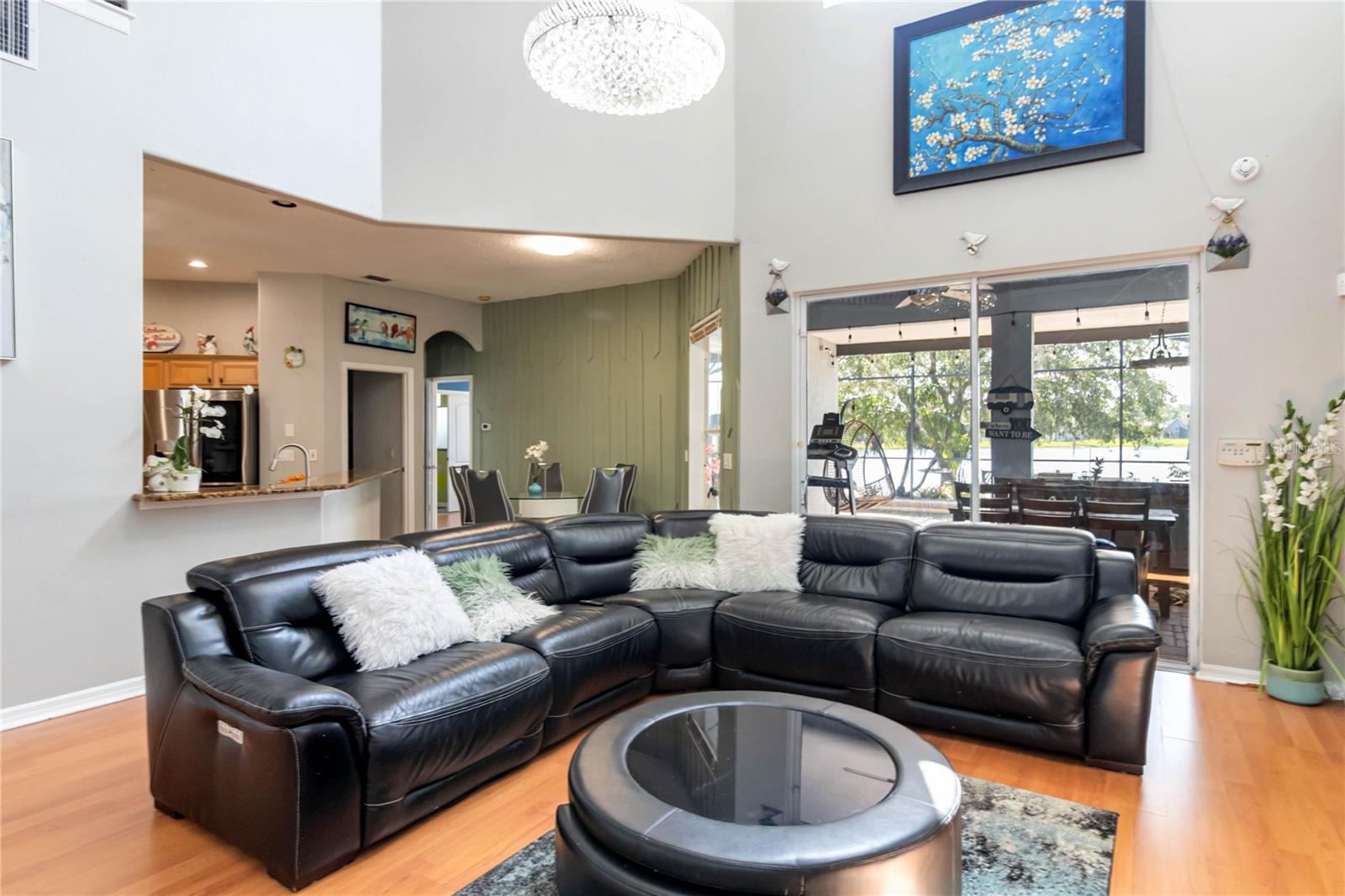 Image 17 of 52 For 12134 Shadowbrook Lane