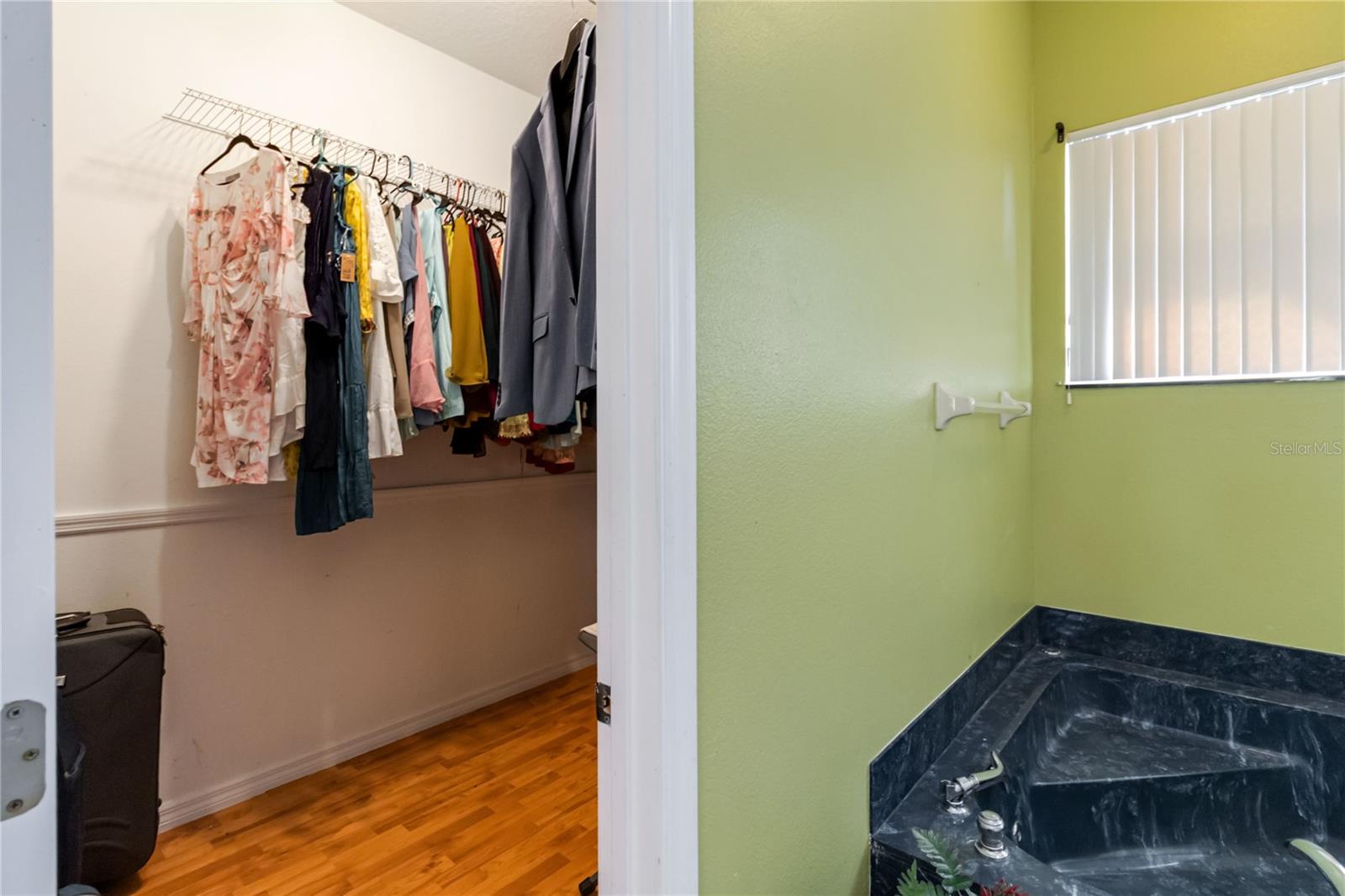 Image 26 of 52 For 12134 Shadowbrook Lane