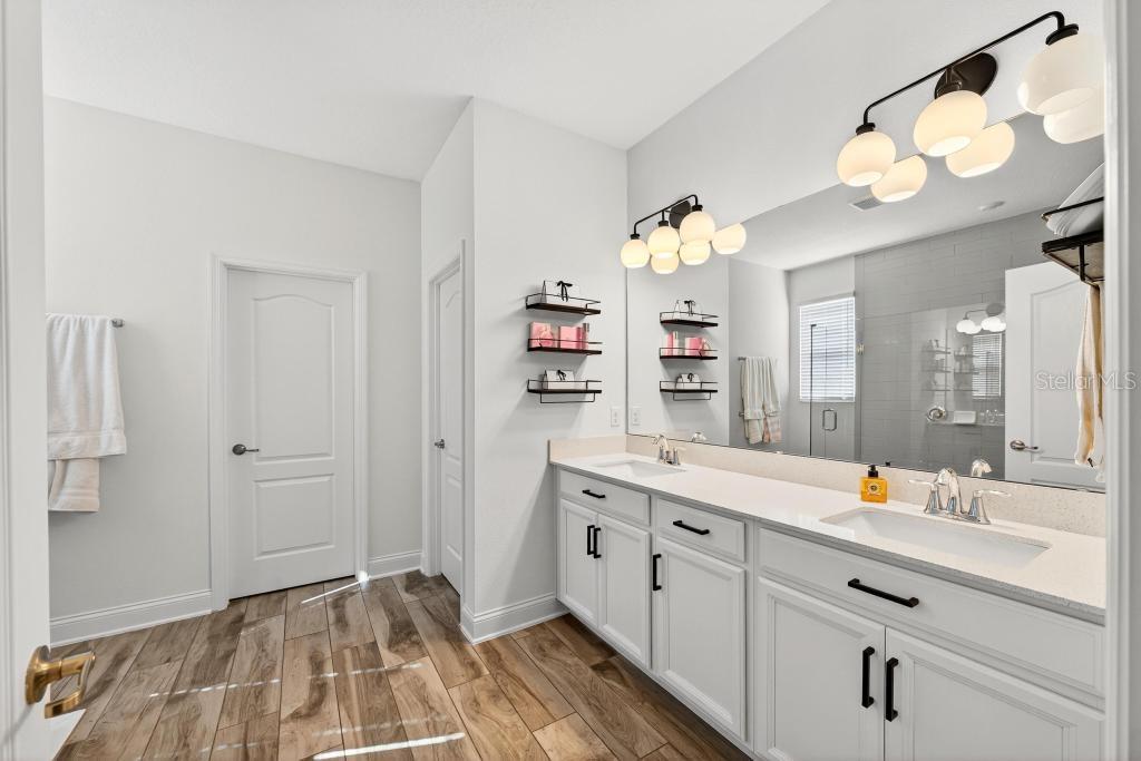 Image 34 of 84 For 1808 Western Trailway Drive