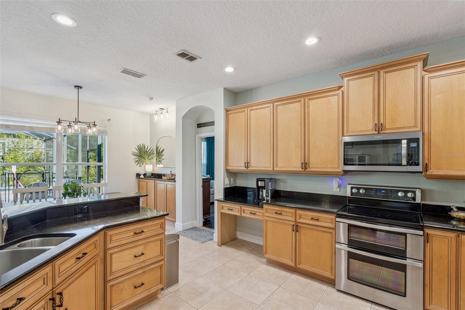 Image 18 of 57 For 1471 Wescott Loop