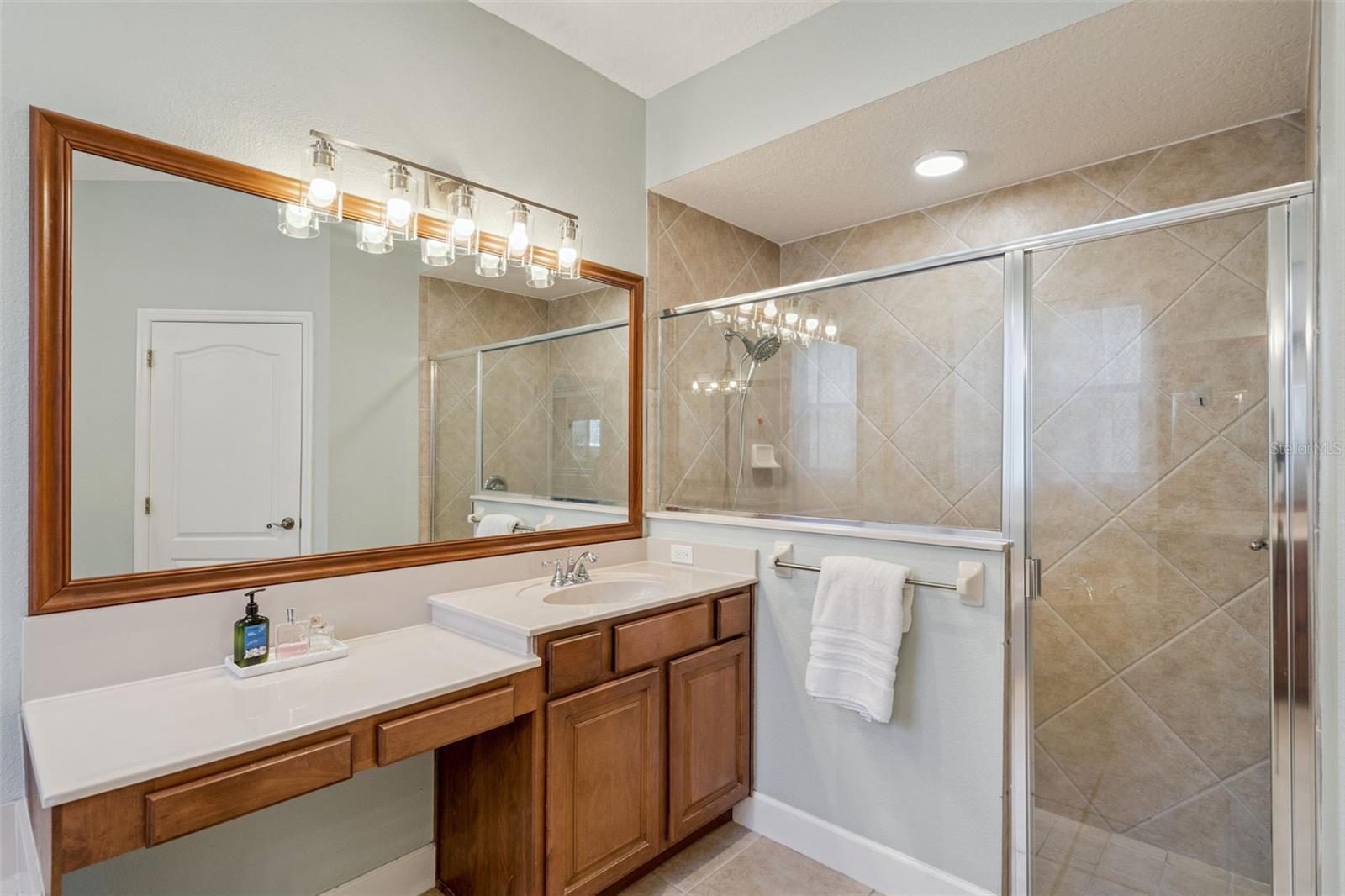 Image 31 of 57 For 1471 Wescott Loop