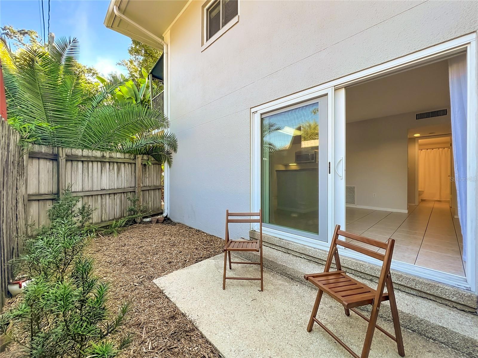 Image 11 of 50 For 1100 Delaney Avenue E15