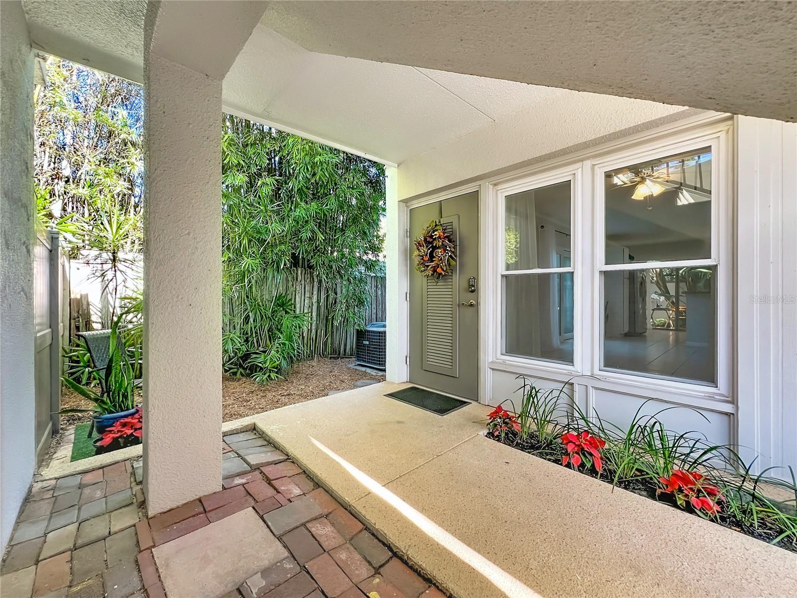 Image 2 of 50 For 1100 Delaney Avenue E15