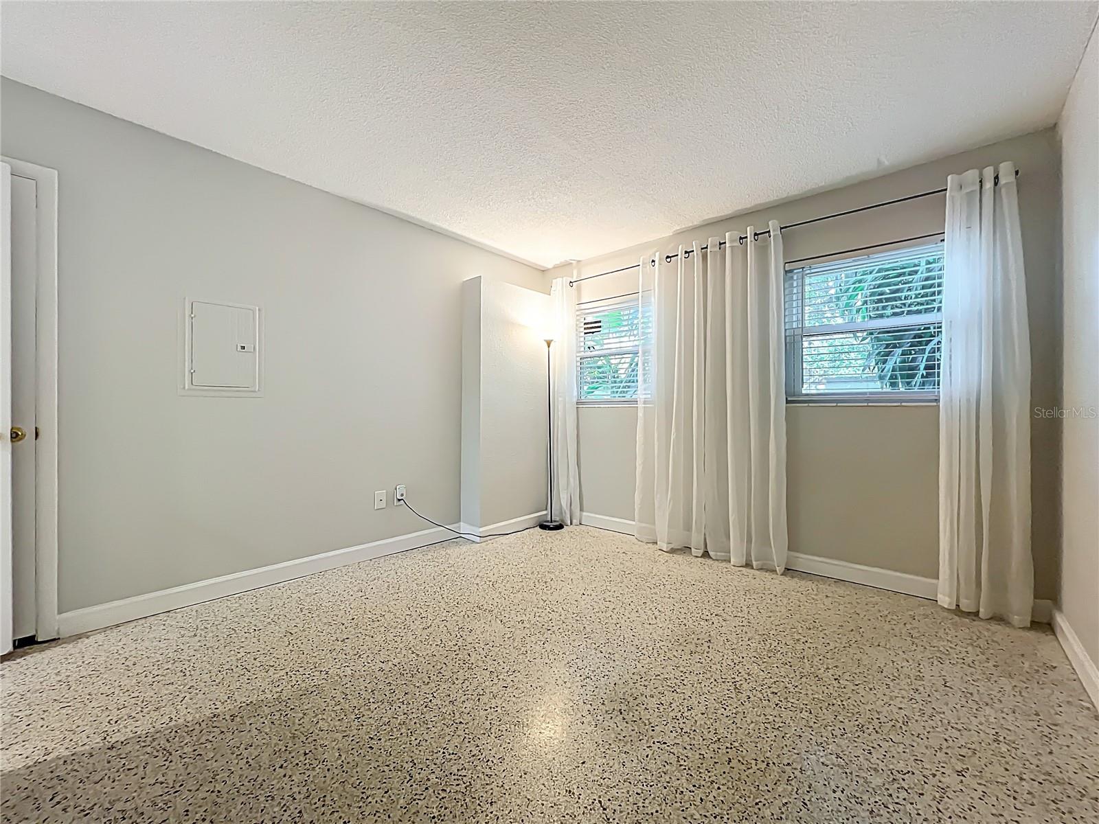 Image 37 of 50 For 1100 Delaney Avenue E15