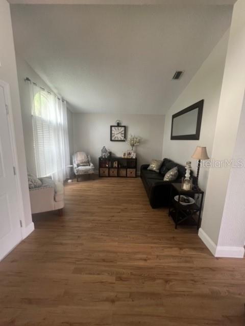 Image 4 of 6 For 1022 Beckstrom Drive