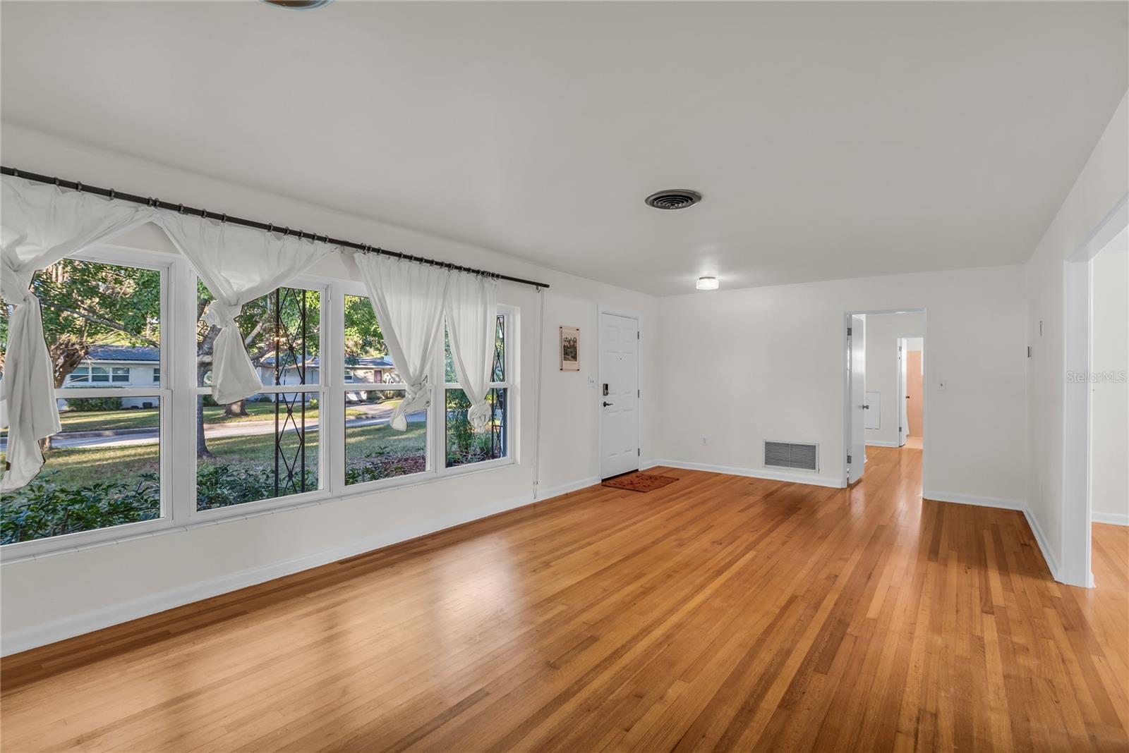 Image 17 of 34 For 1434 Roosevelt Street