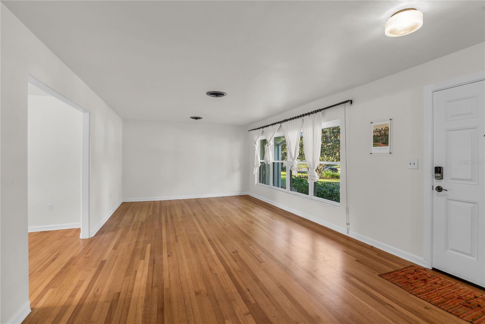 Image 20 of 34 For 1434 Roosevelt Street