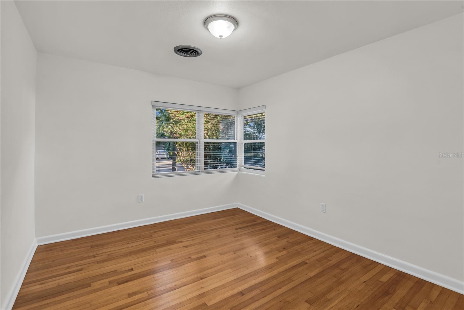 Image 28 of 34 For 1434 Roosevelt Street