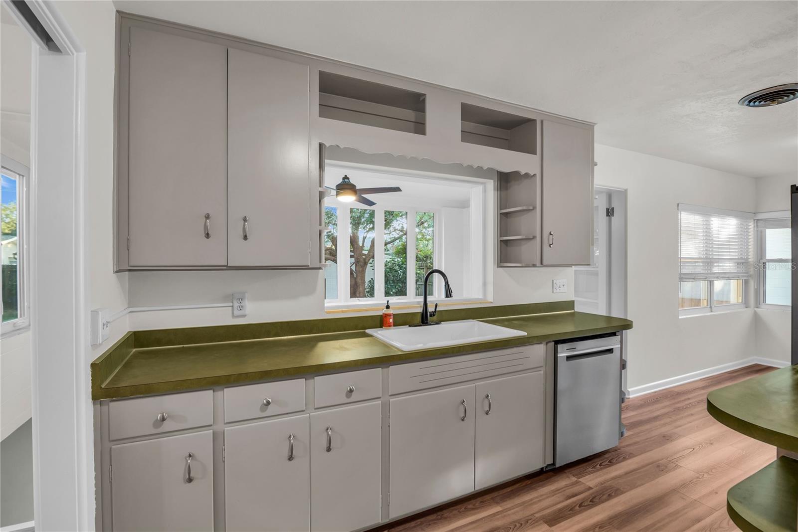 Image 8 of 34 For 1434 Roosevelt Street