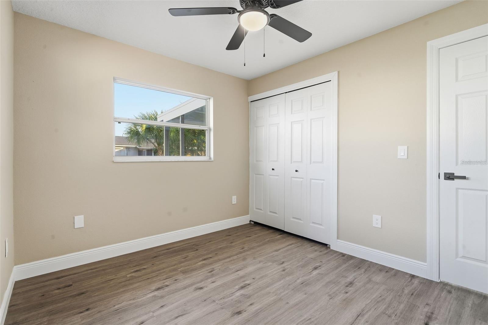 Image 37 of 52 For 843 Forester Avenue