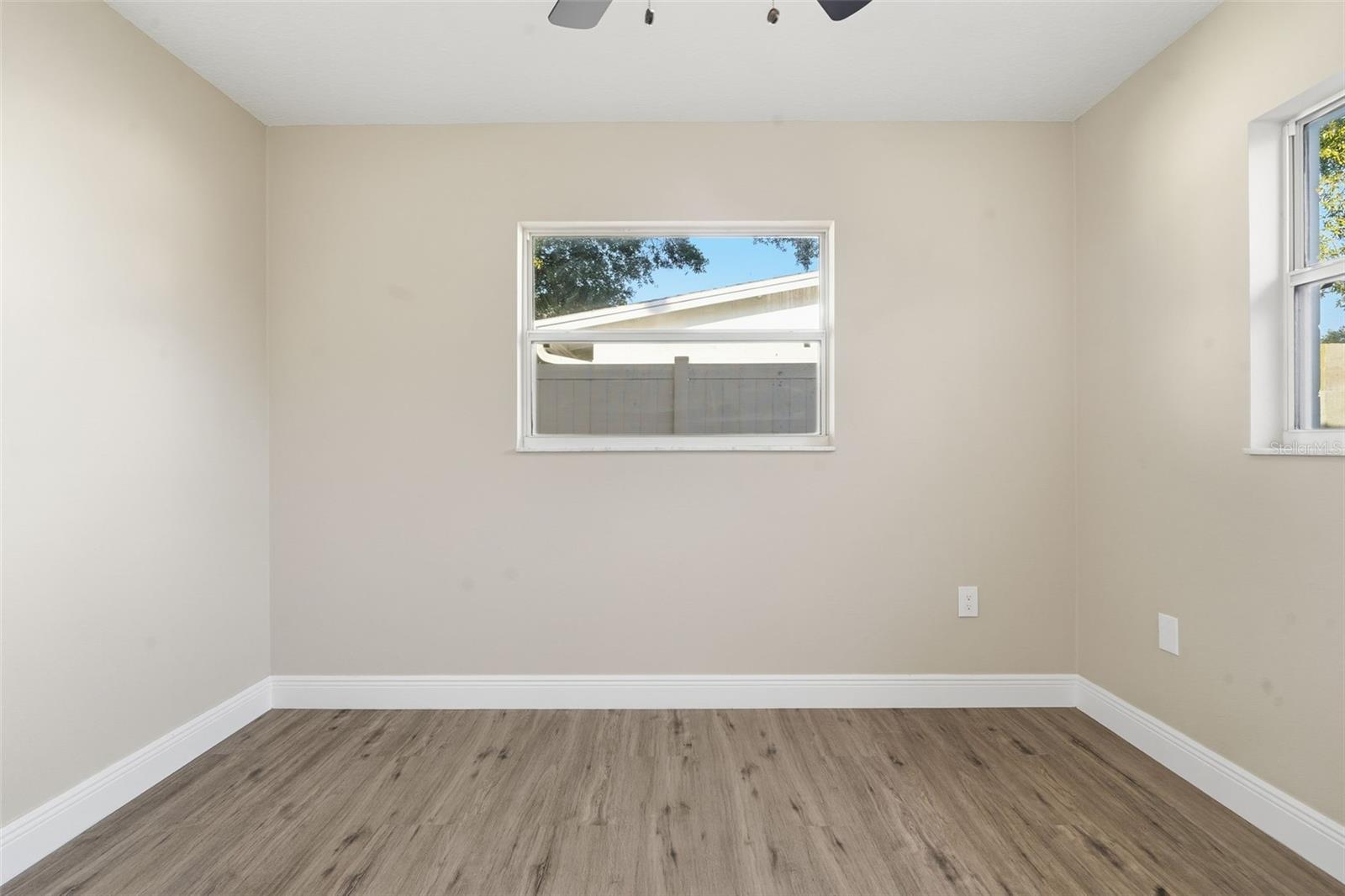 Image 38 of 52 For 843 Forester Avenue