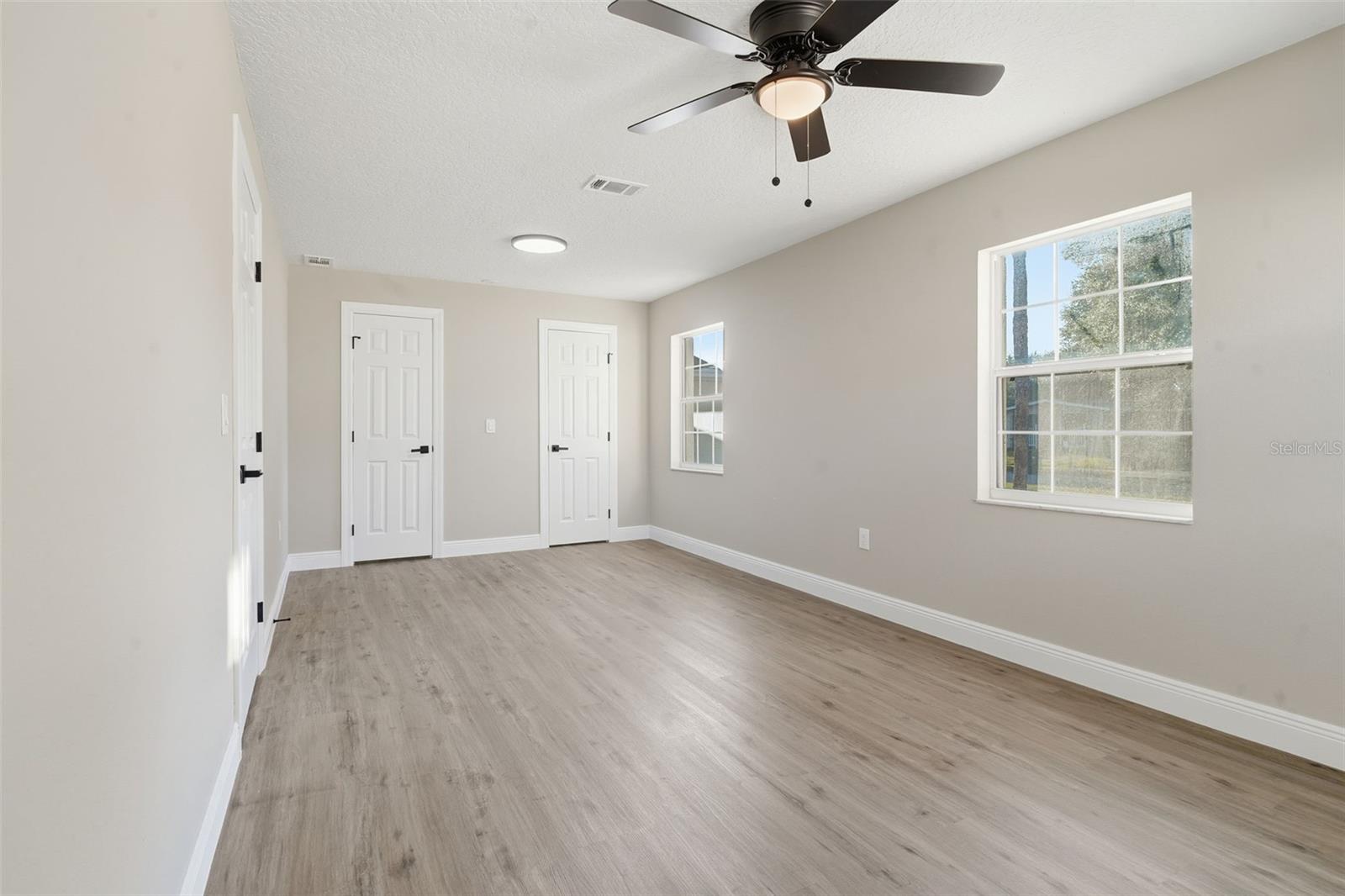 Image 42 of 52 For 843 Forester Avenue