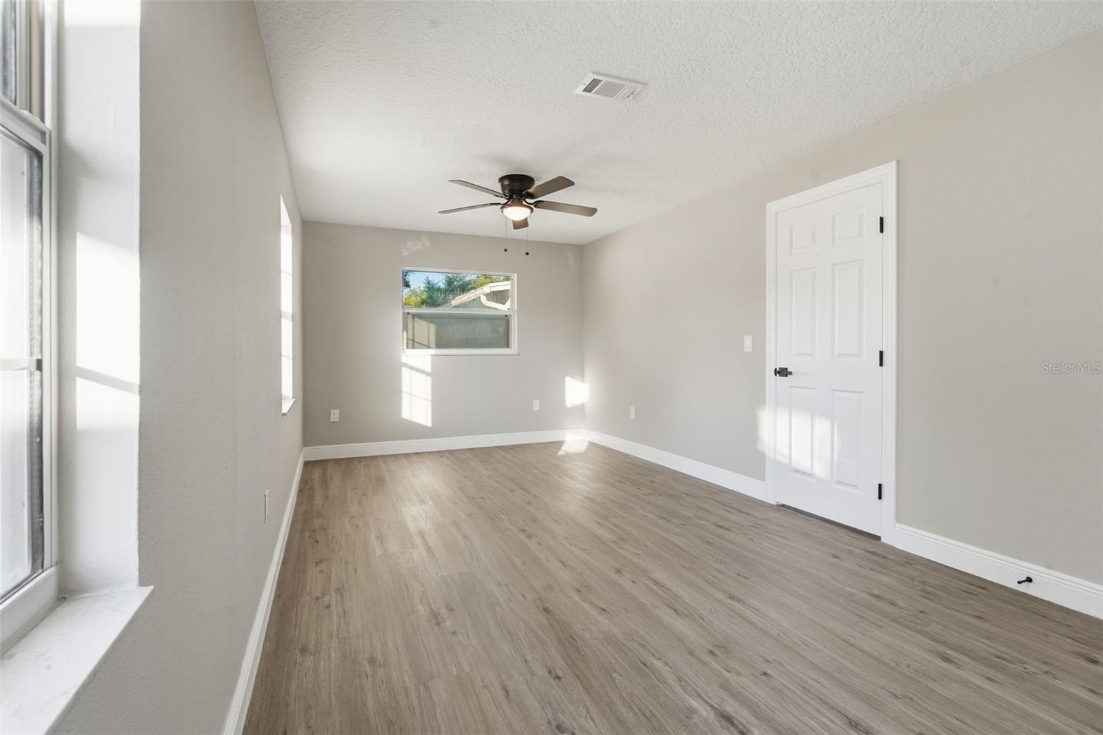 Image 45 of 52 For 843 Forester Avenue