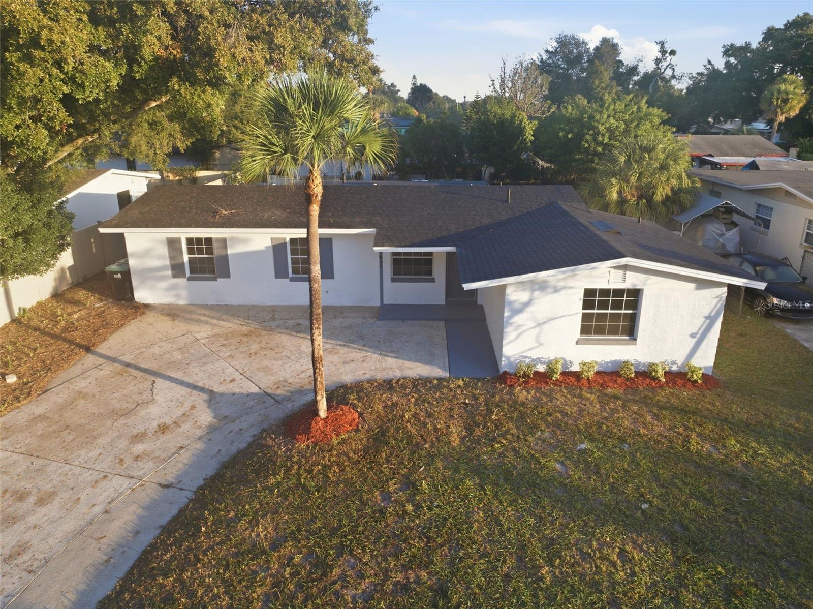 Image 6 of 52 For 843 Forester Avenue