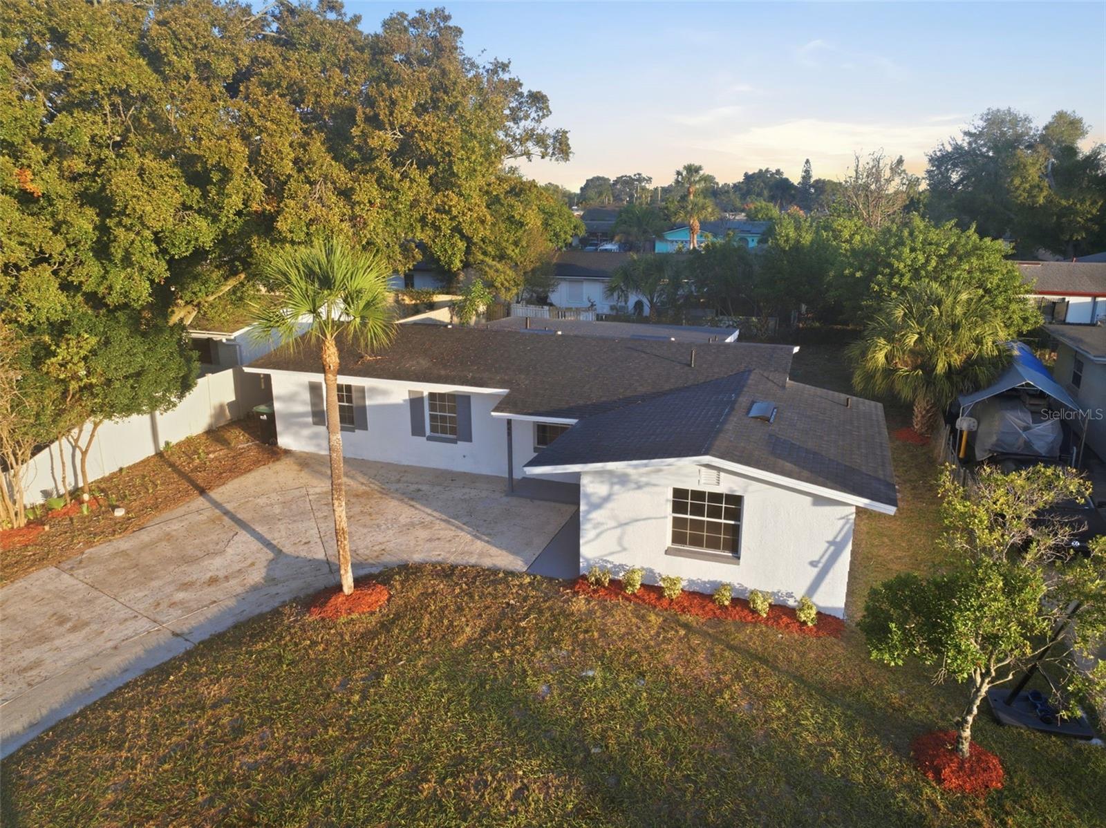 Image 7 of 52 For 843 Forester Avenue