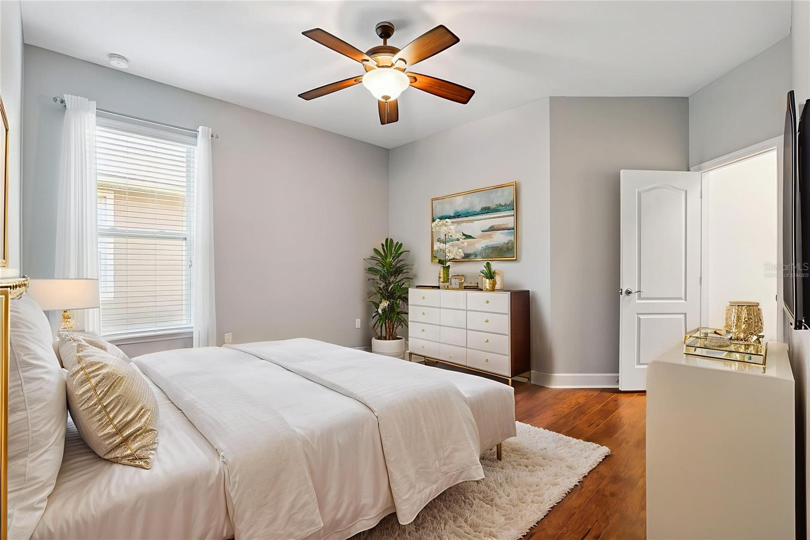 Image 31 of 56 For 1631 Victoria Gardens Drive