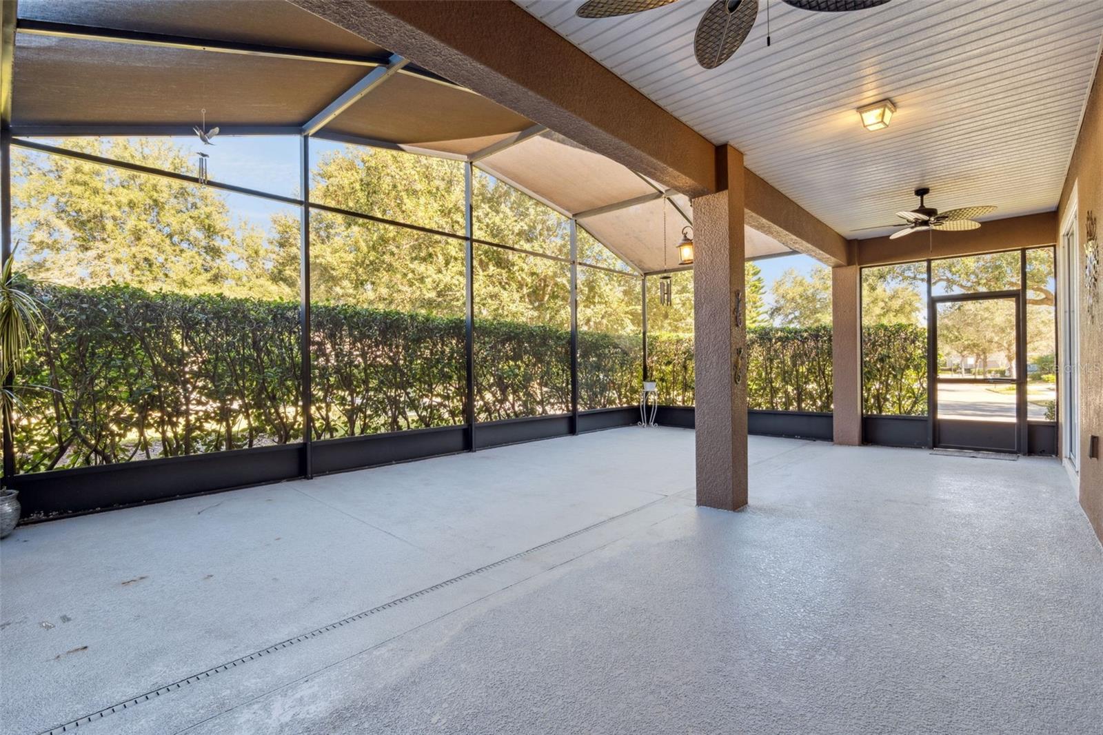 Image 37 of 56 For 1631 Victoria Gardens Drive