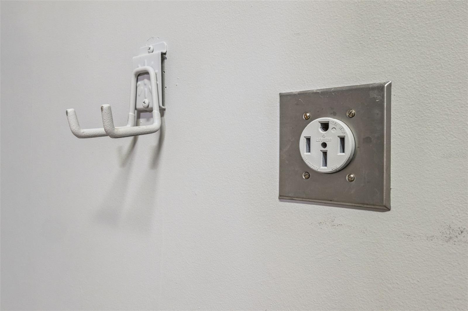 Image 20 of 39 For 5105 Ballark Street