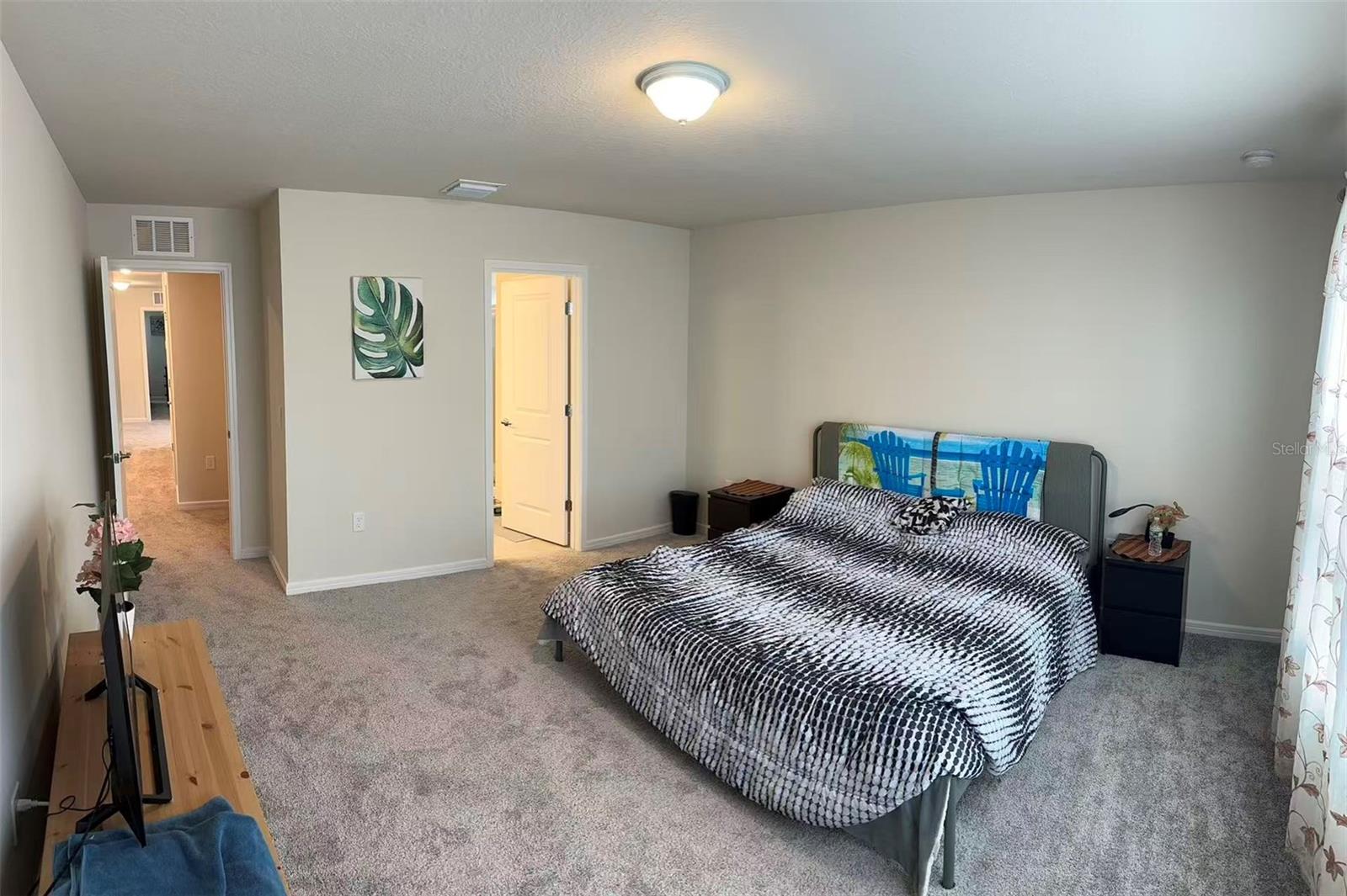 Image 10 of 29 For 2102 Charming Avenue