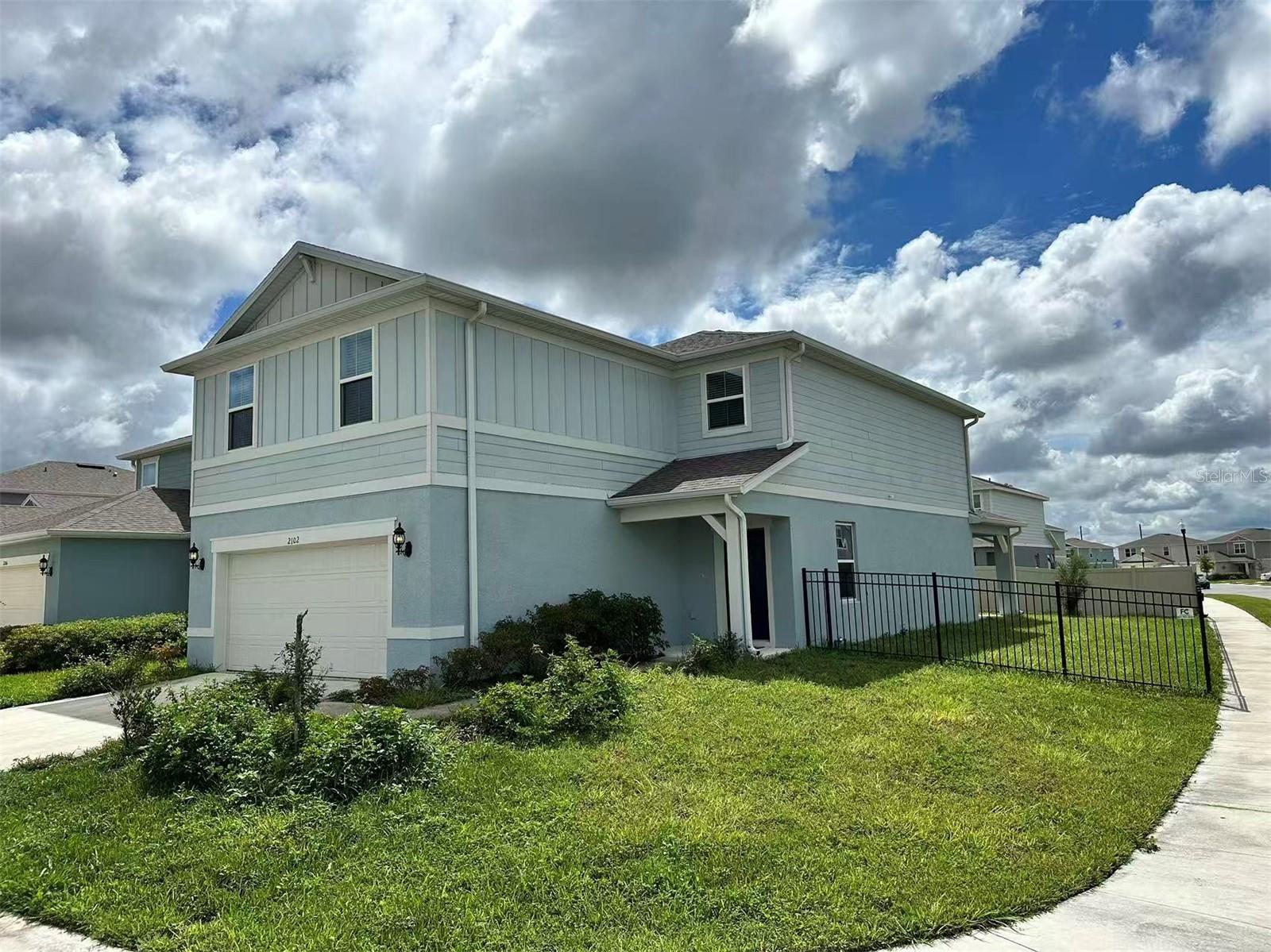 Image 25 of 29 For 2102 Charming Avenue