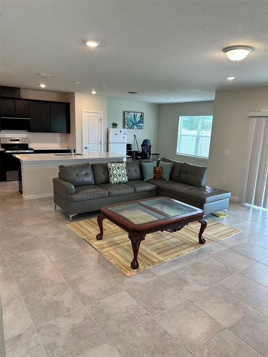 Image 4 of 29 For 2102 Charming Avenue