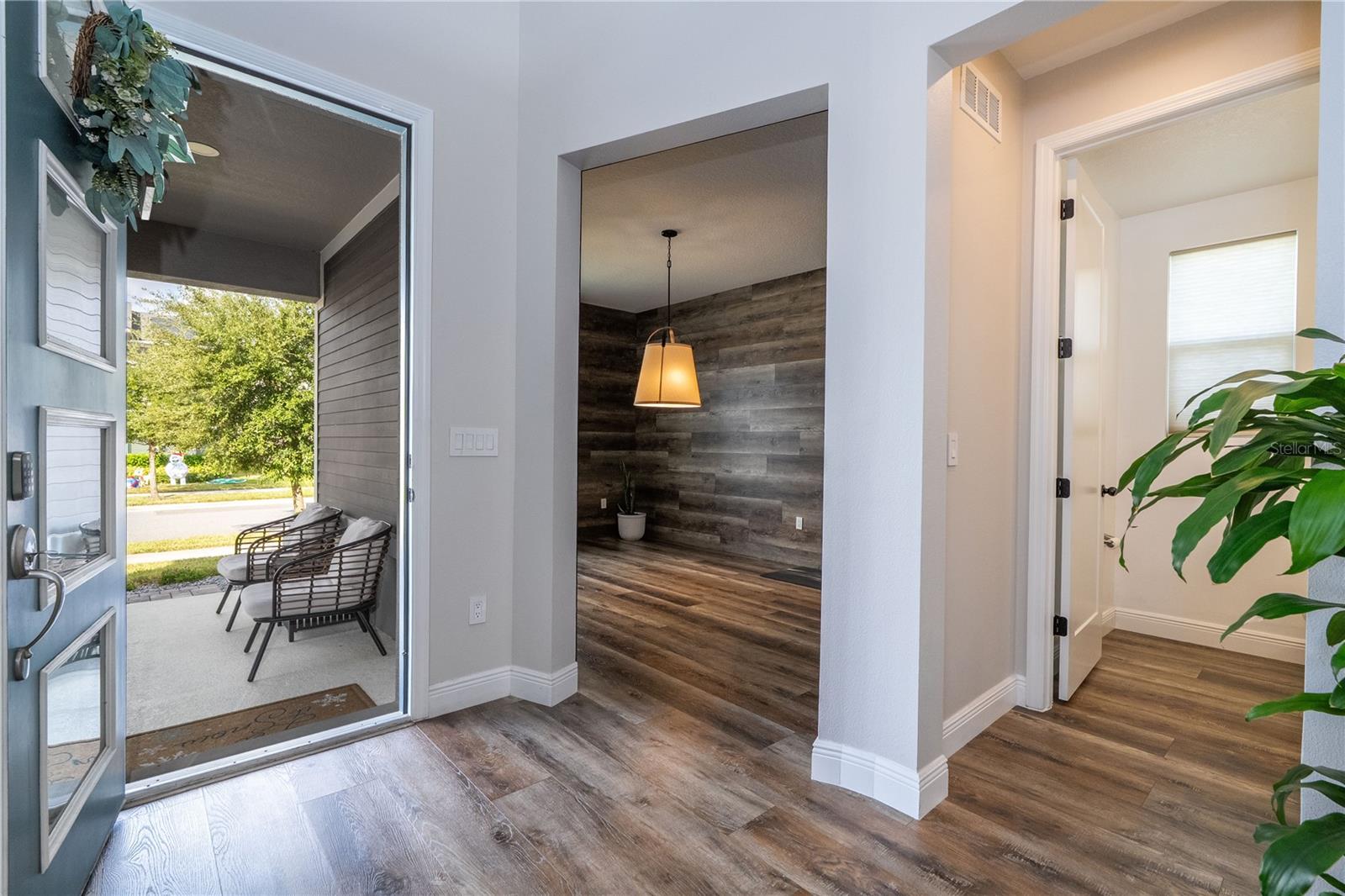 Image 10 of 54 For 16894 Wingspread Loop