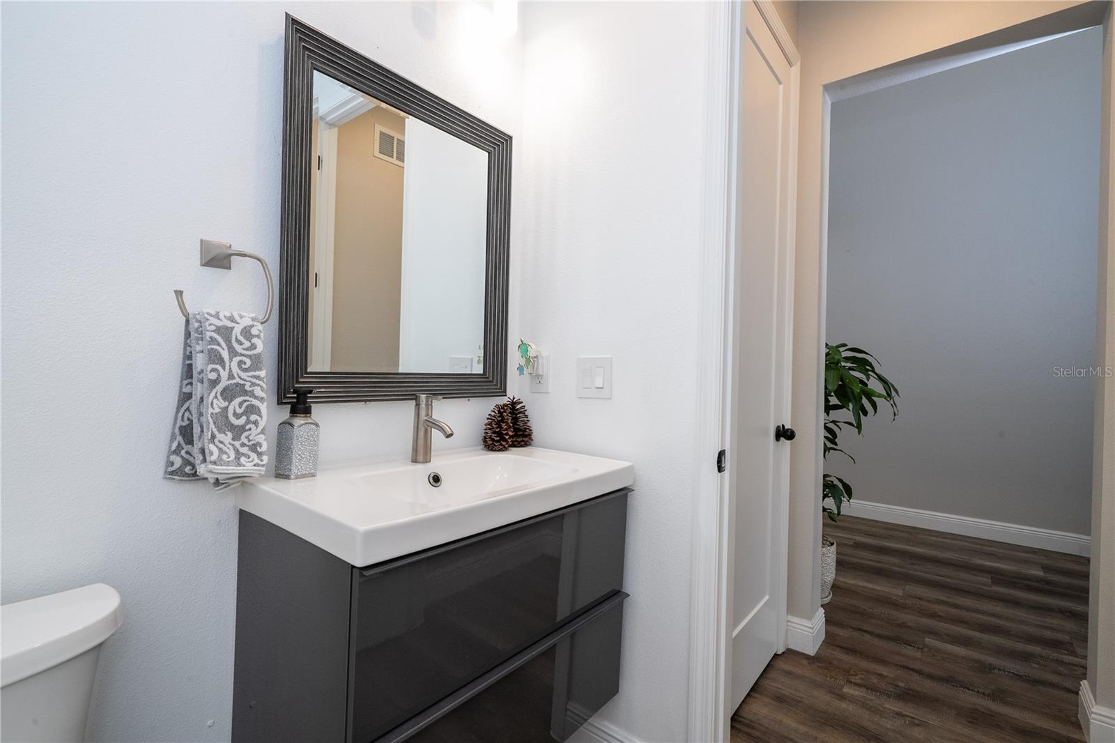 Image 14 of 54 For 16894 Wingspread Loop