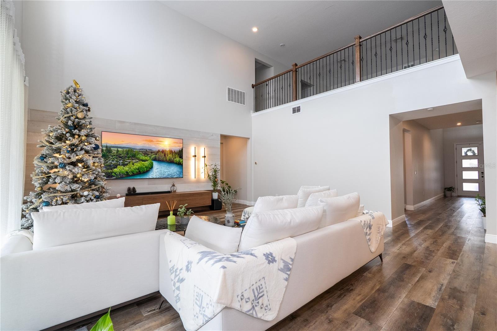 Image 21 of 54 For 16894 Wingspread Loop