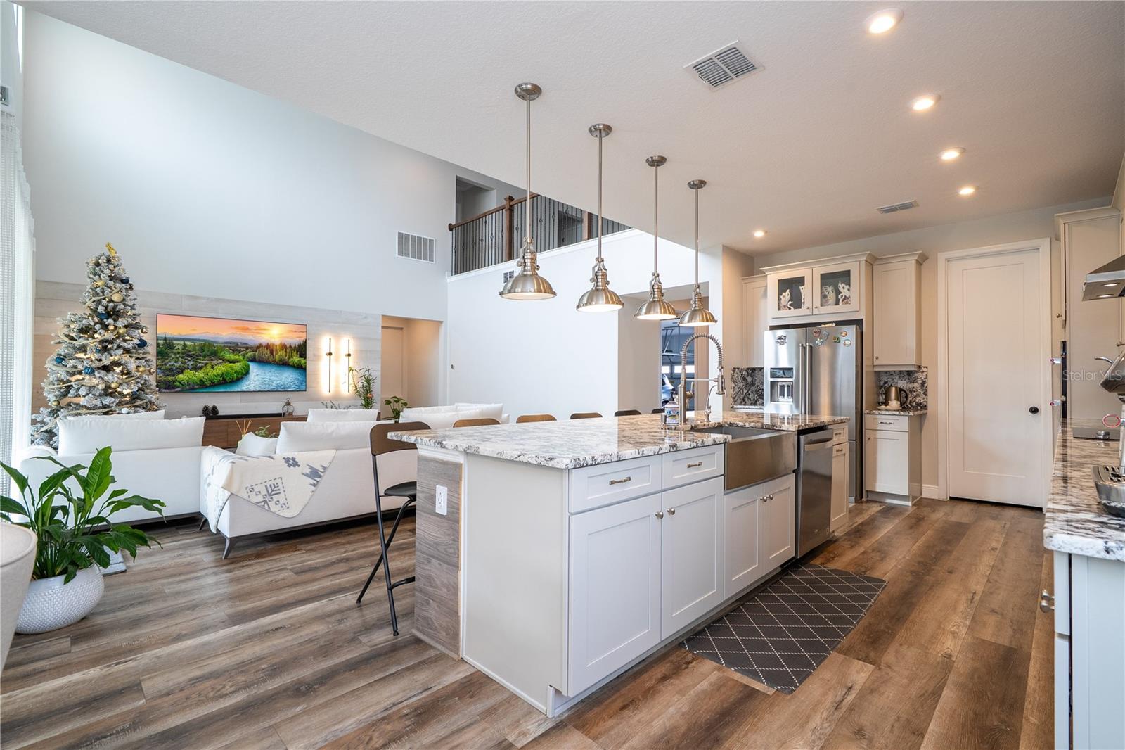 Image 24 of 54 For 16894 Wingspread Loop