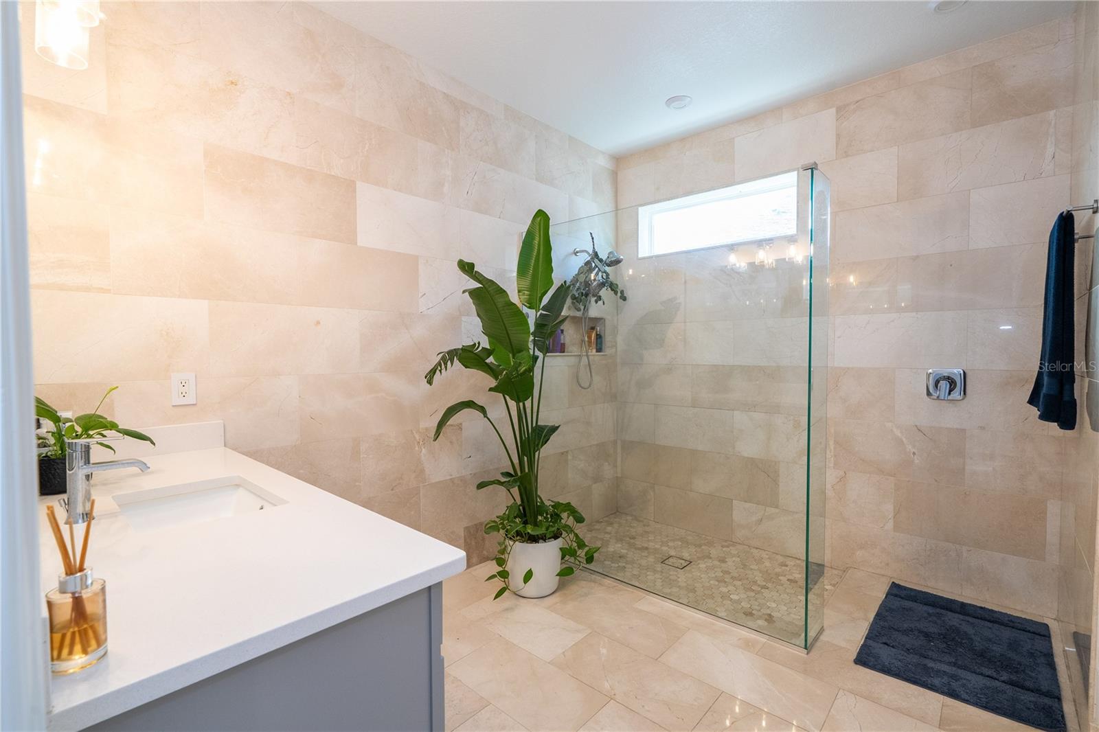 Image 35 of 54 For 16894 Wingspread Loop