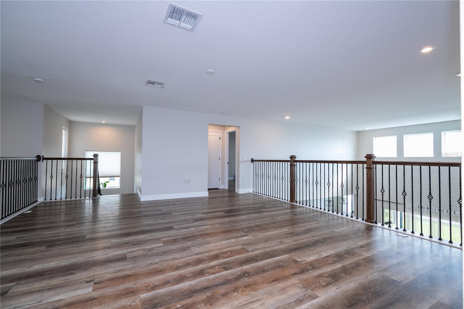 Image 41 of 54 For 16894 Wingspread Loop