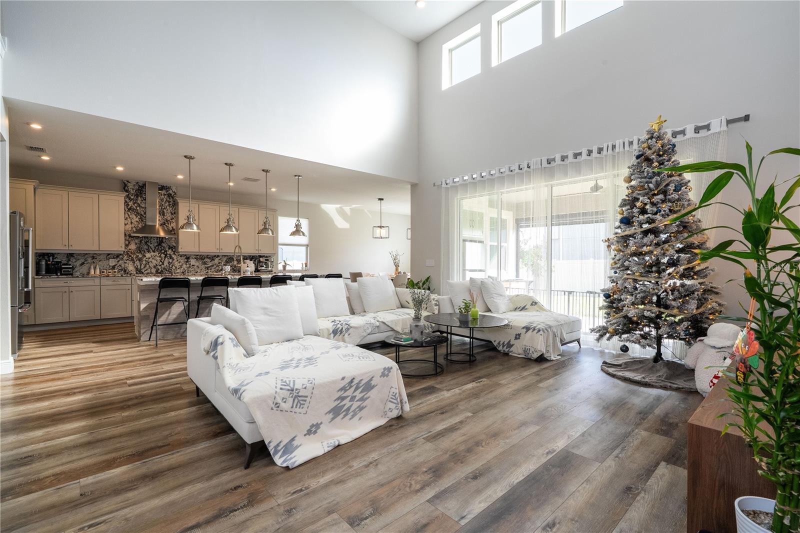 Image 44 of 54 For 16894 Wingspread Loop