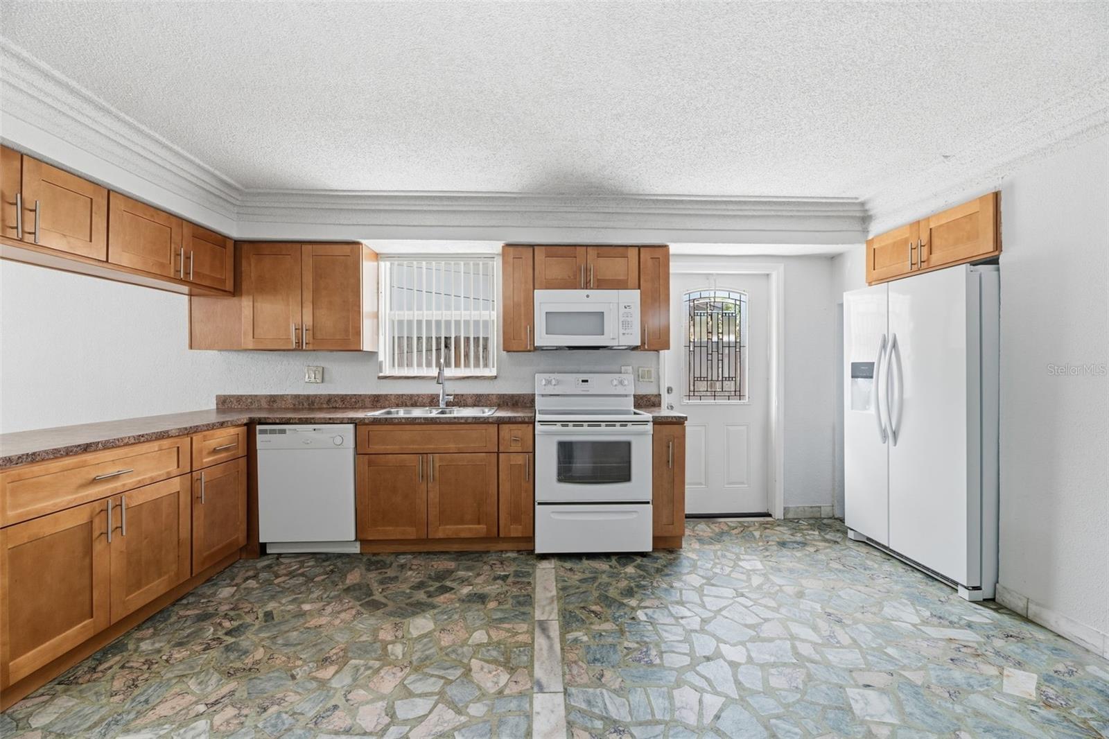 Image 14 of 40 For 5735 Hayes Street