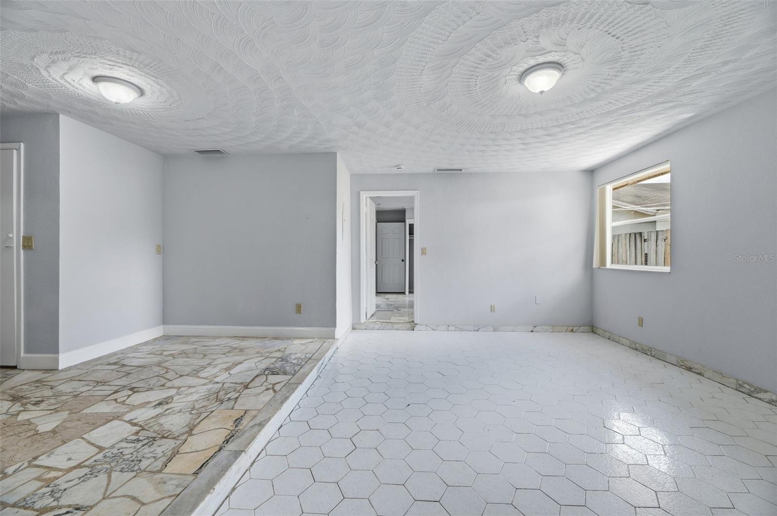 Image 21 of 40 For 5735 Hayes Street