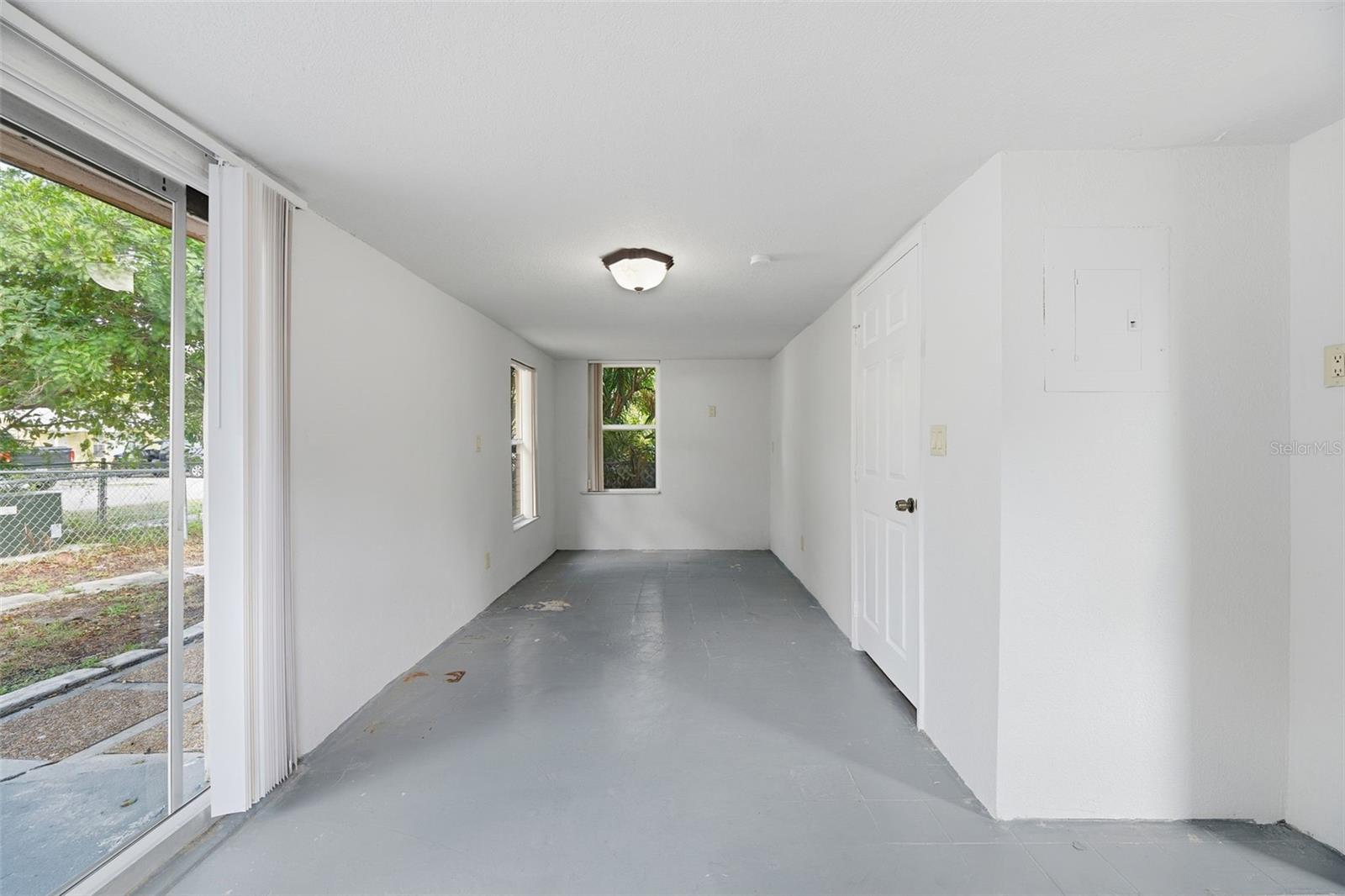 Image 33 of 40 For 5735 Hayes Street