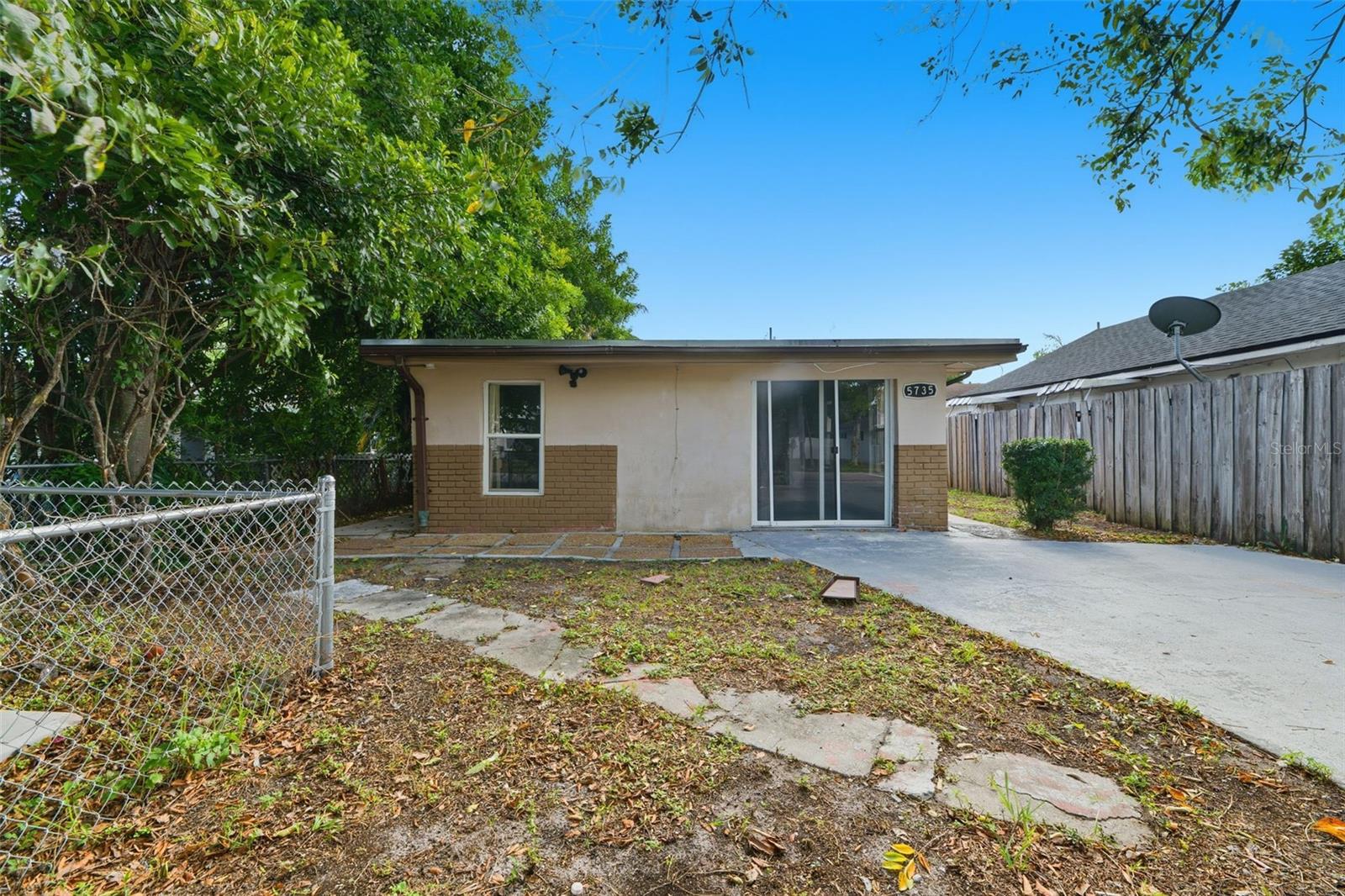 Image 37 of 40 For 5735 Hayes Street