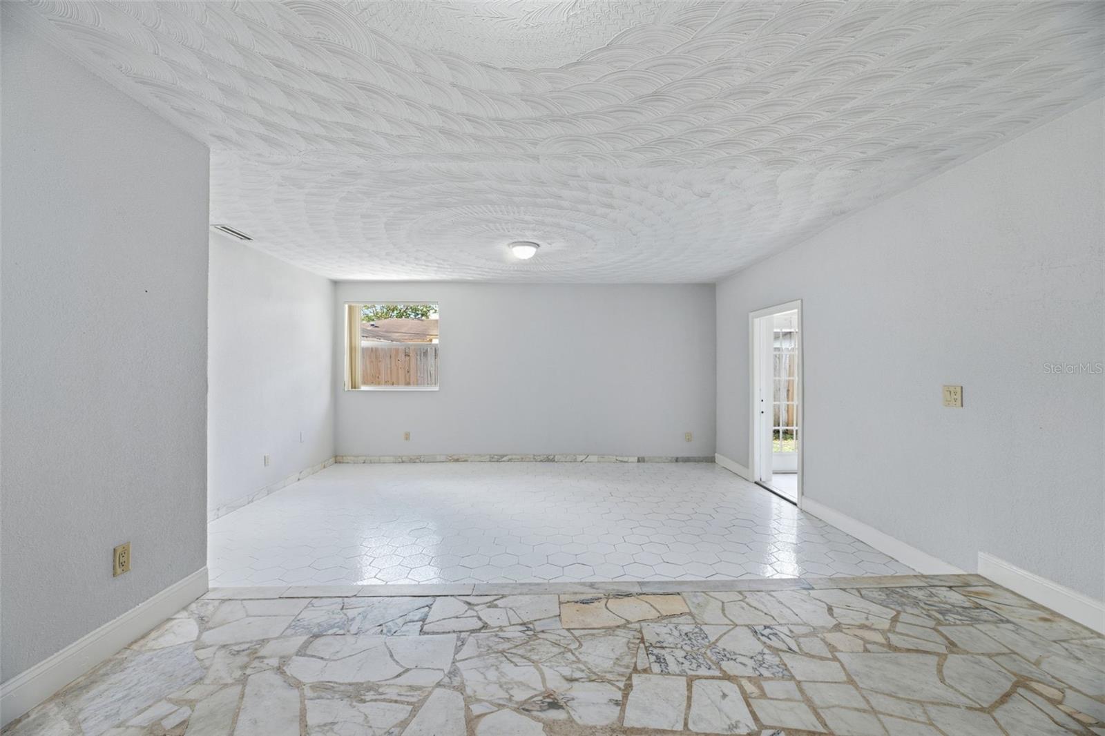 Image 5 of 40 For 5735 Hayes Street