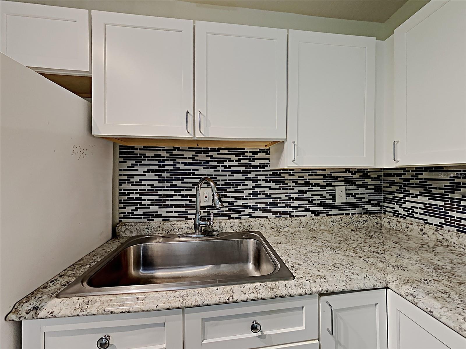 Image 8 of 13 For 613 2nd Street 103