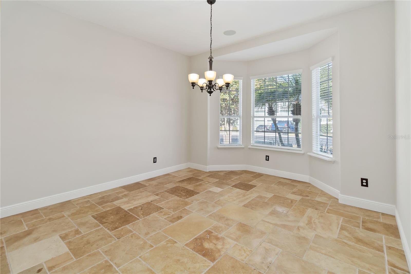 Image 22 of 37 For 6539 Everingham Lane