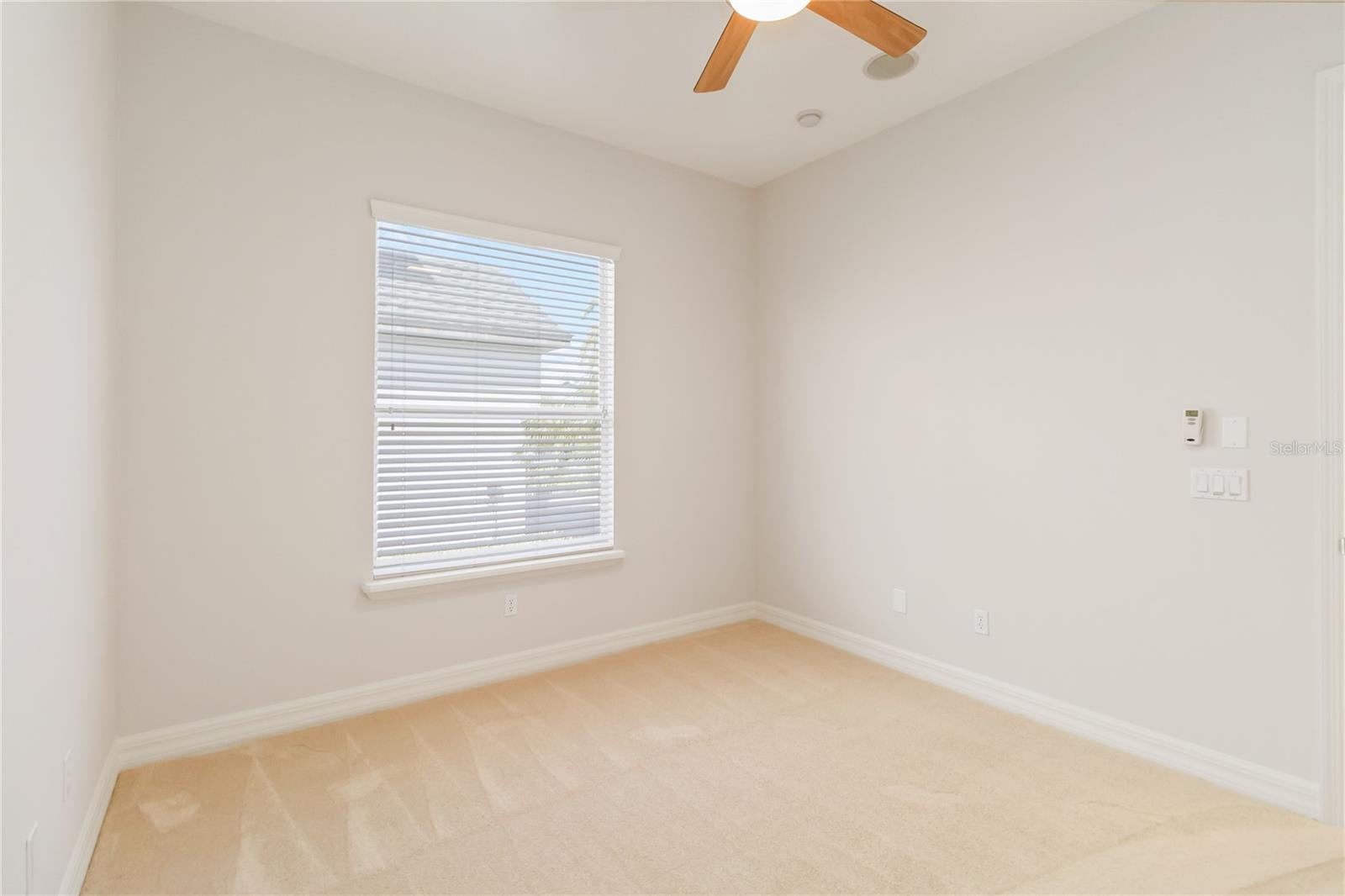 Image 26 of 37 For 6539 Everingham Lane