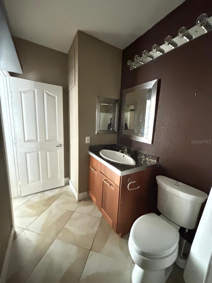 Image 9 of 28 For 2513 Maitland Crossing Way 202