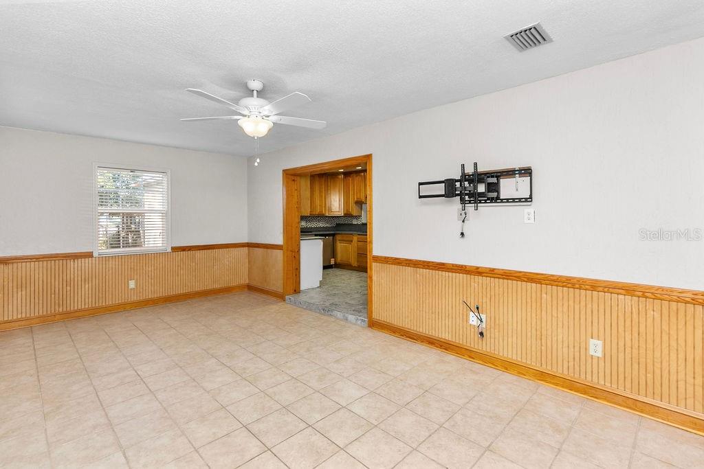 Image 10 of 18 For 3325 Marshall Street