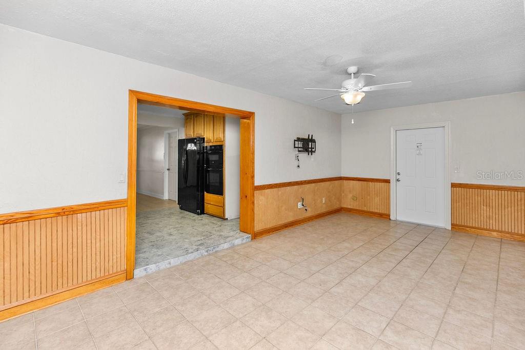 Image 9 of 18 For 3325 Marshall Street