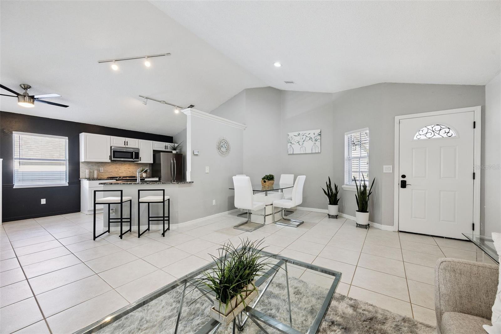 Image 16 of 47 For 1822 Grasmere Drive