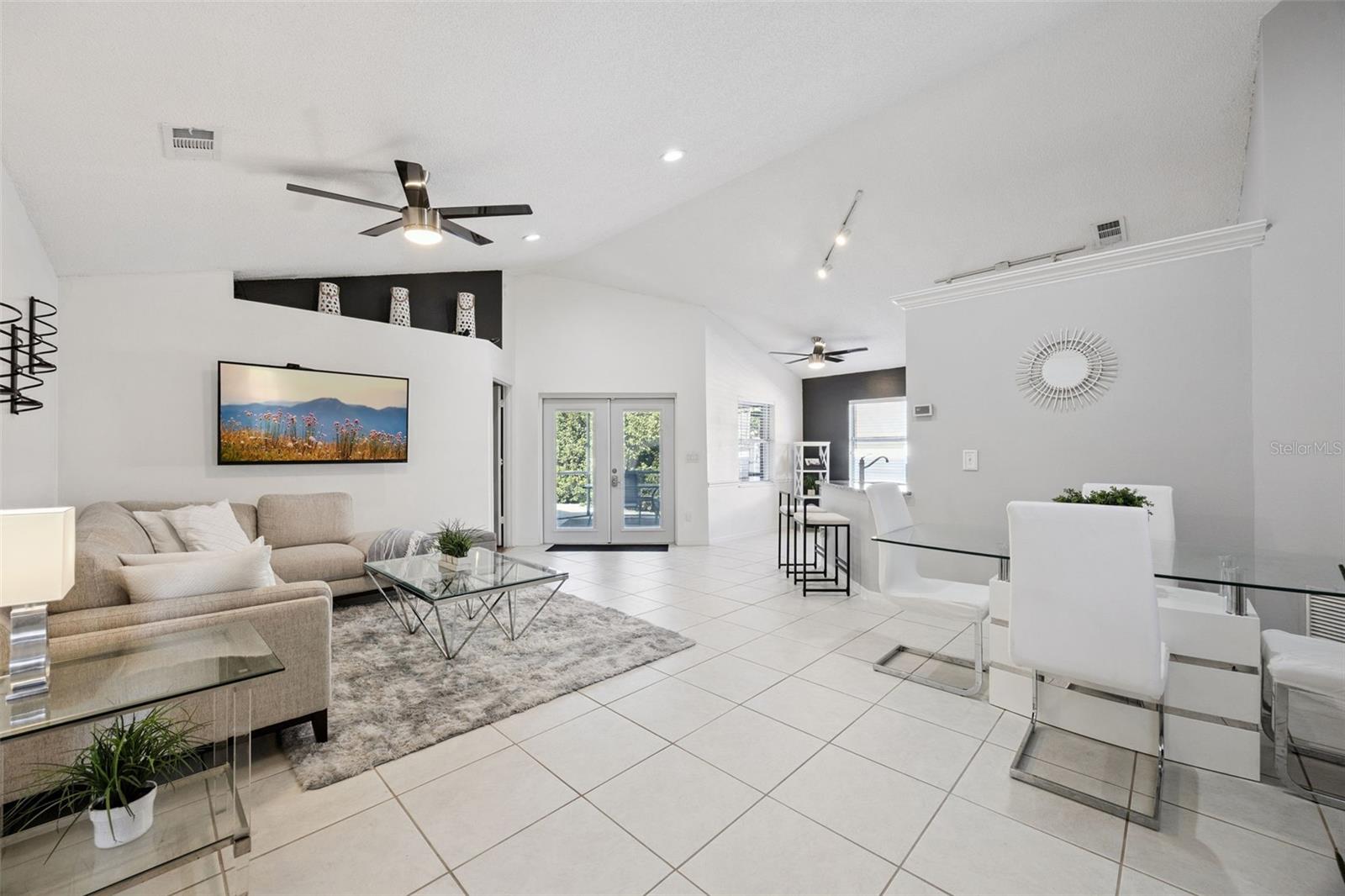 Image 18 of 47 For 1822 Grasmere Drive